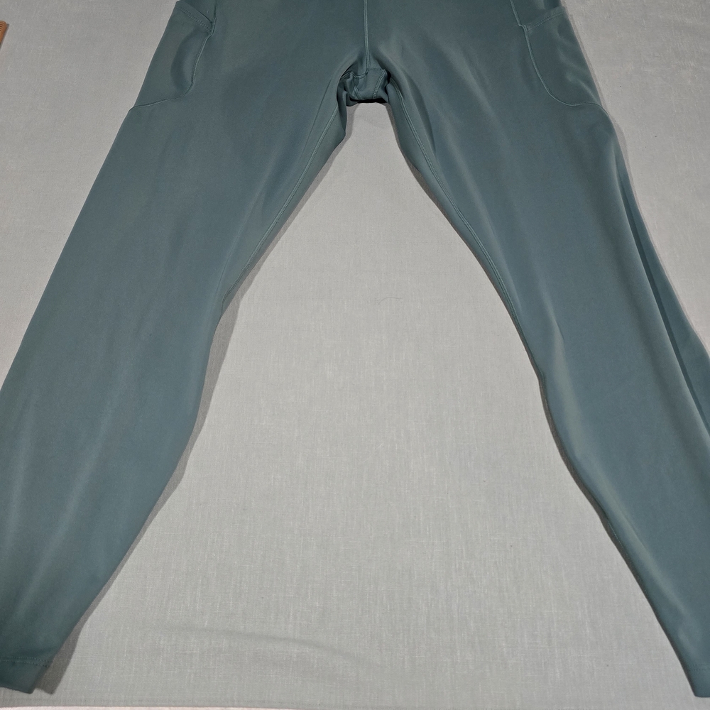Nike Sage Green Ankle Length Leggings Size XL